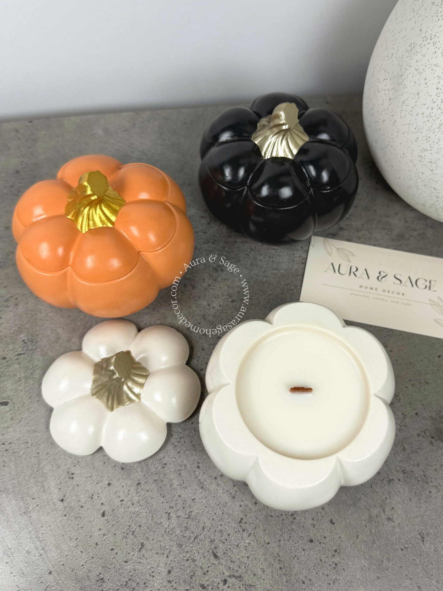 Baby Boo Pumpkin | Scented Coconut-Soy Wax Candle