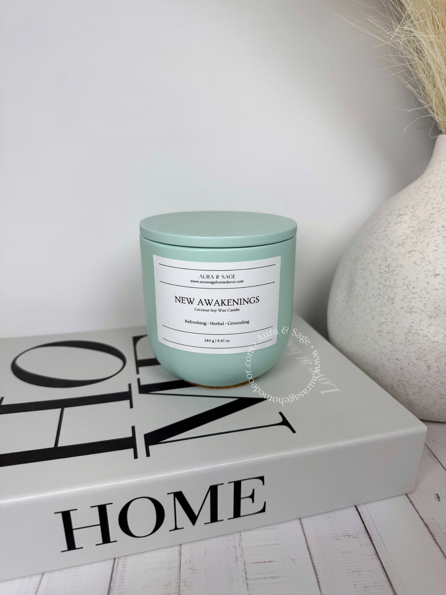 Scented candle in Jesmonite jar with lid.