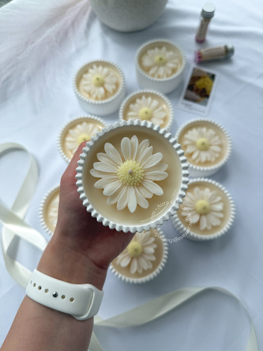 Daisy Flower Candle – Scented Soy Wax Floral Container Candle