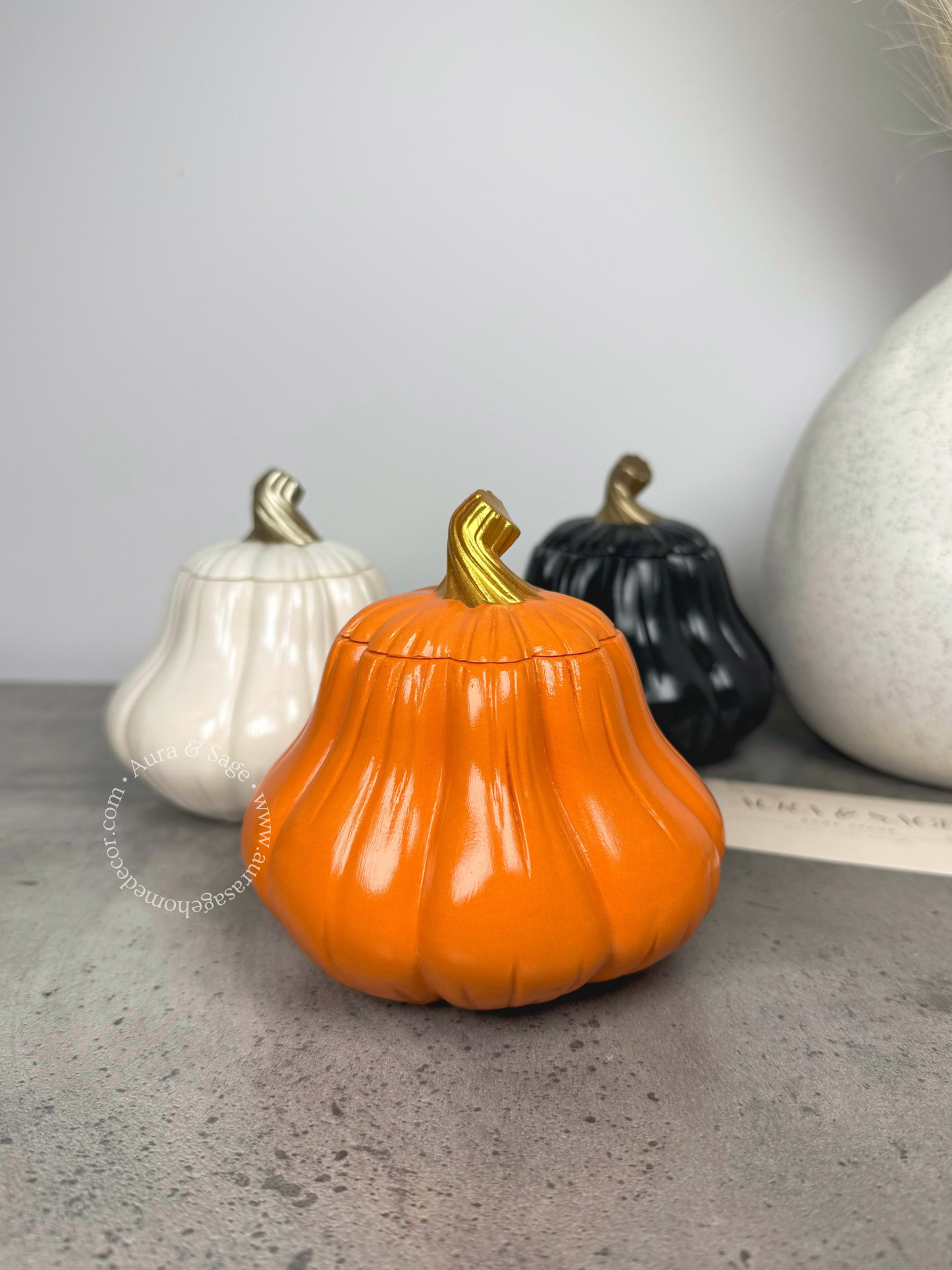 Tall Curved Pumpkin | Scented Coconut-Soy Wax Candle