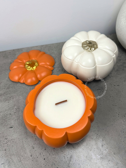 Mega Velvet Pumpkin | Scented Coconut-Soy Wax Candle