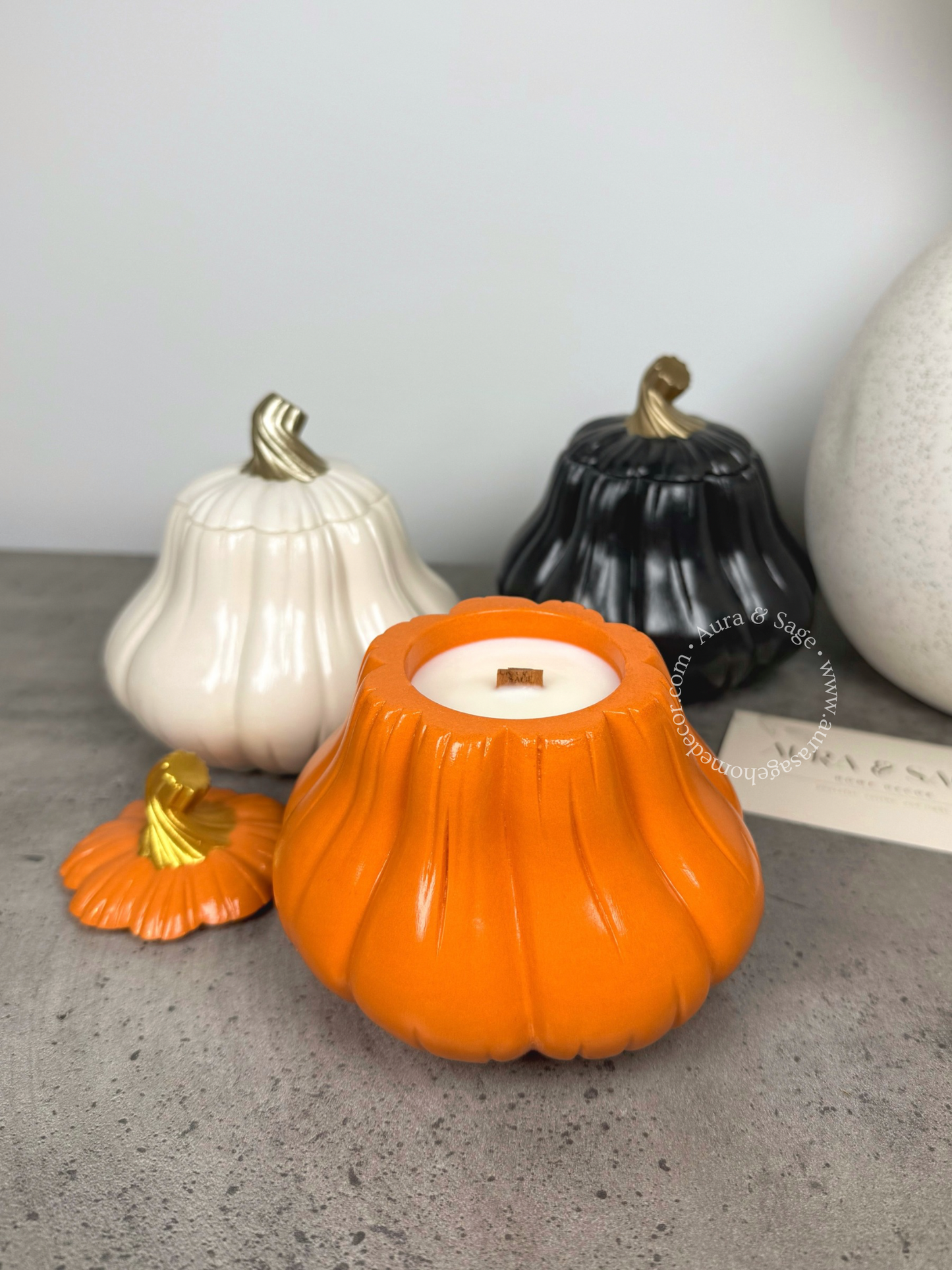 Tall Curved Pumpkin | Scented Coconut-Soy Wax Candle