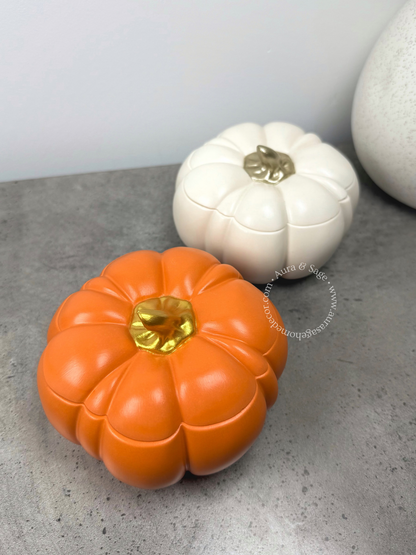 Mega Velvet Pumpkin | Scented Coconut-Soy Wax Candle
