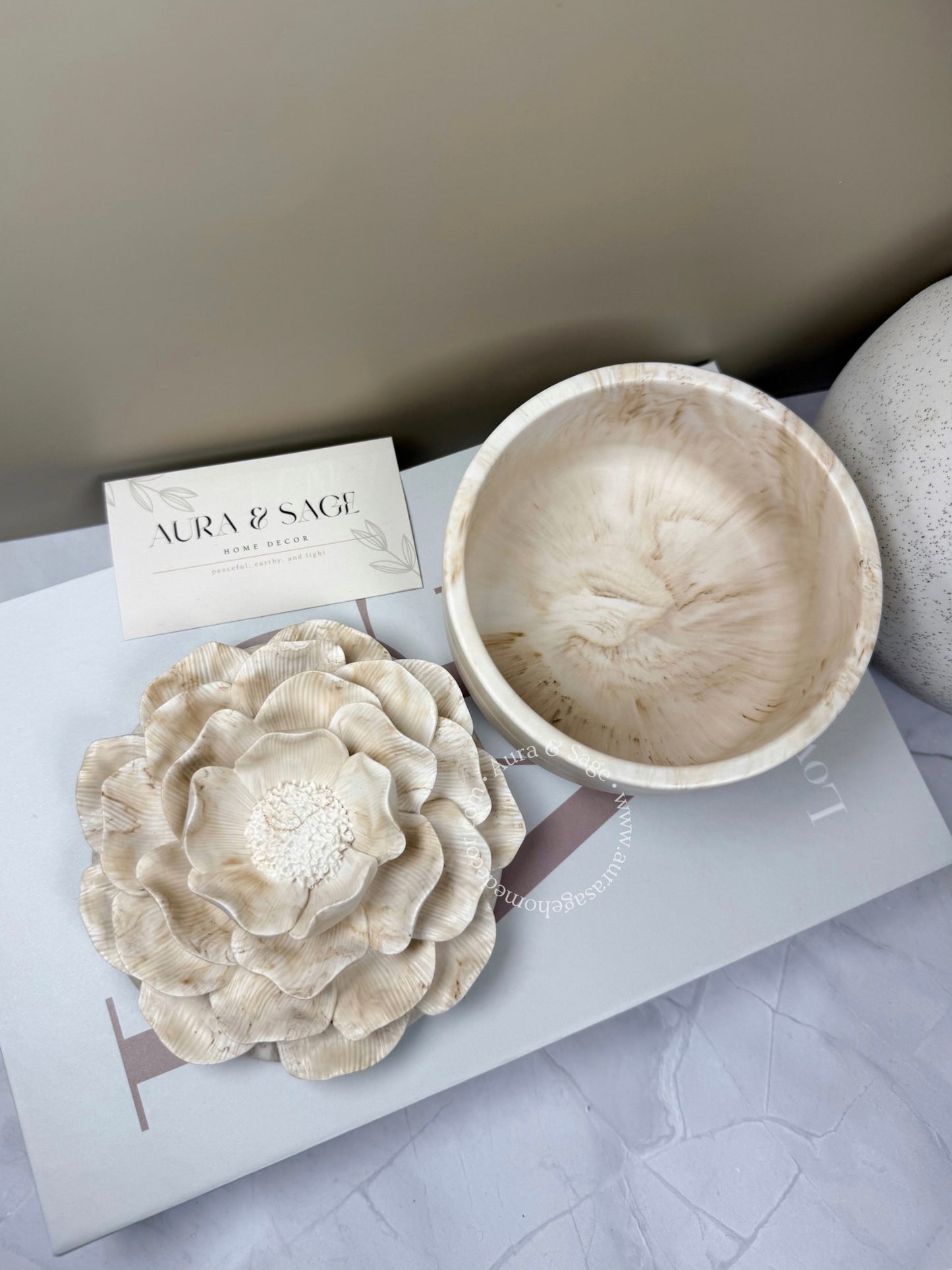Decorative ceramic bowl and flower-shaped lid.