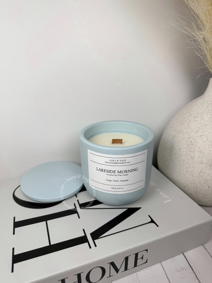 Scented candle in Jesmonite jar with lid.