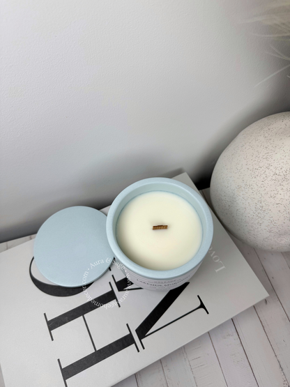 Scented candle in Jesmonite jar with lid.