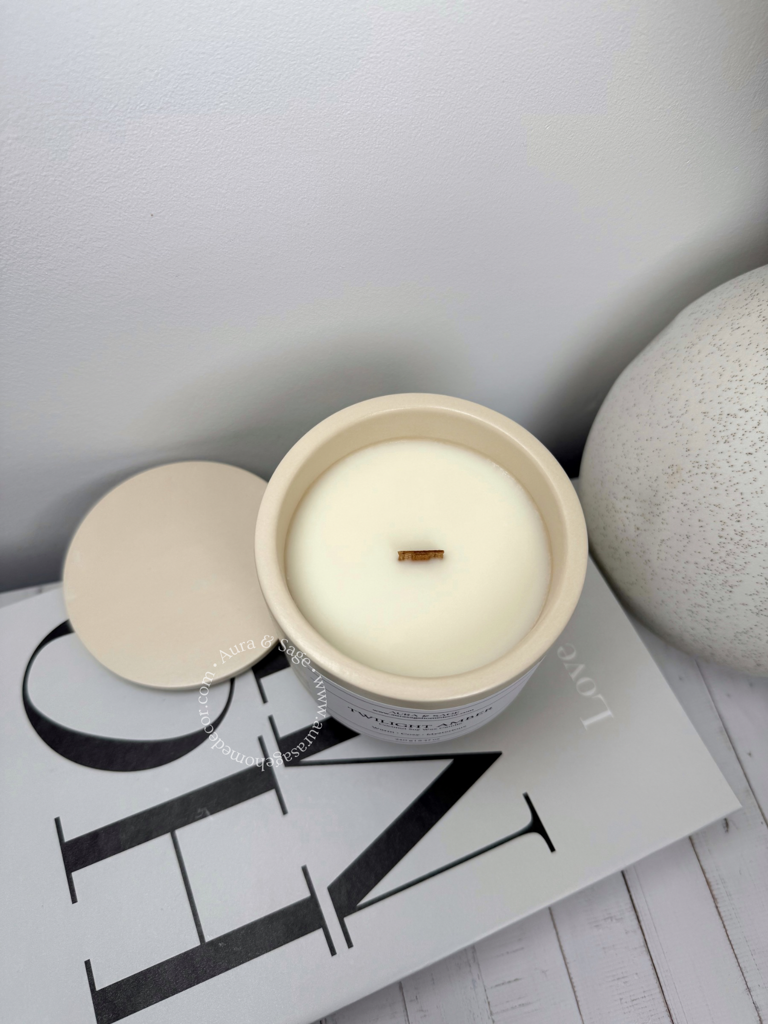 Scented candle in Jesmonite jar with lid.